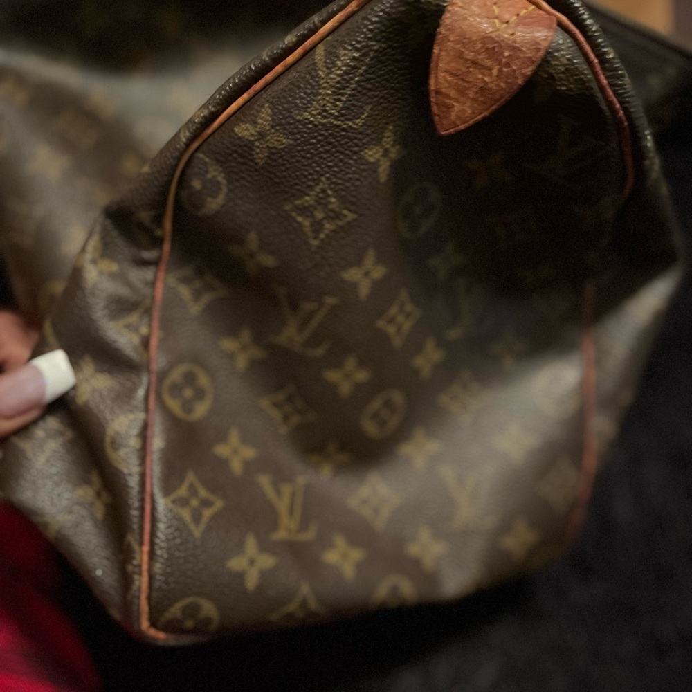 Authentic Louis Vuitton Speedy 40( retired ) my favorite❤️ - Picture 13 of 14